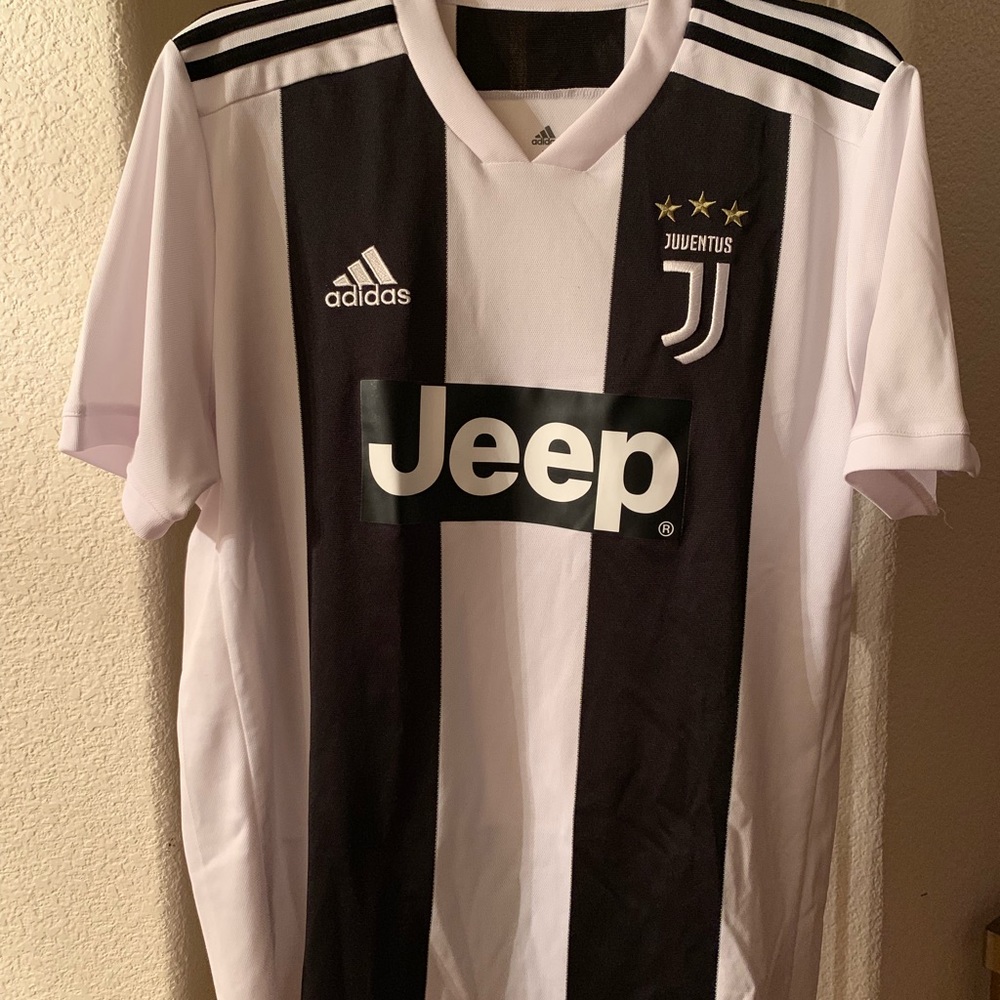 2018/19 Home Juventus Jersey - #7 Ronaldo LARGE